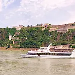 Margaretes Gaestehaus - Am Rheinsteig بيت ضيافة Rheinbrohl
