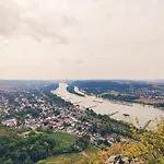 Margaretes Gaestehaus - Am Rheinsteig بيت ضيافة Rheinbrohl