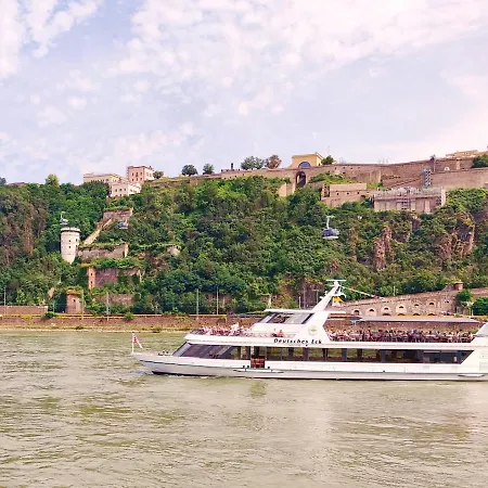 Margaretes Gaestehaus - Am Rheinsteig ゲストハウス Rheinbrohl